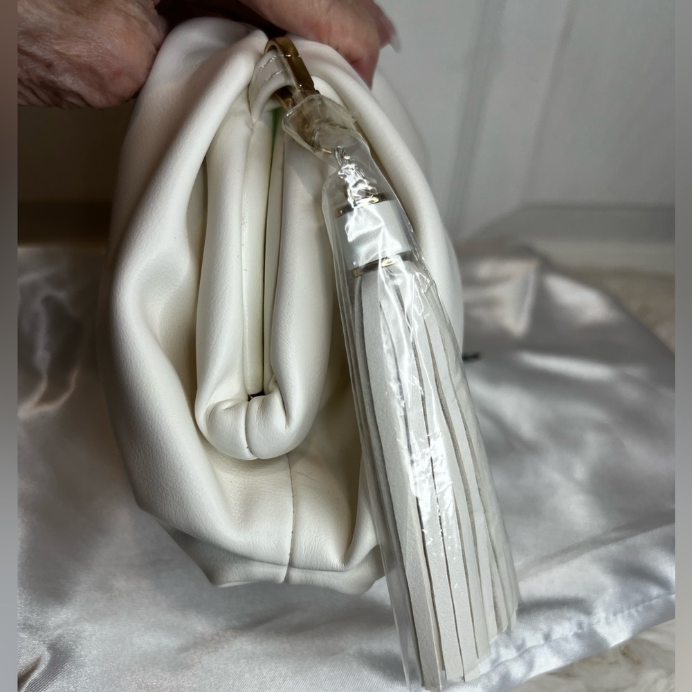 UNDERSTATED LEATHER CLUTCH CROSSBODY VEGAN LEATHER - Picture 7 of 12